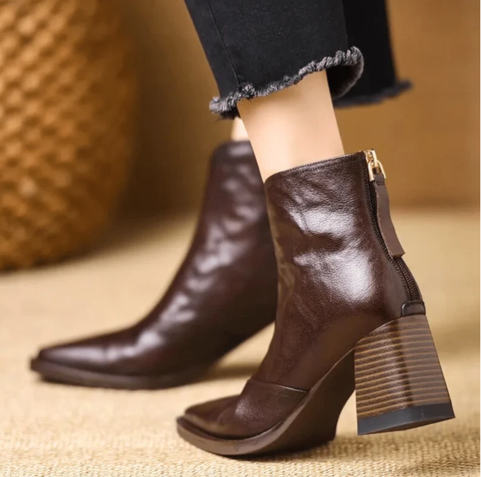 Claudia | Stivaletti di lusso con tacco medio